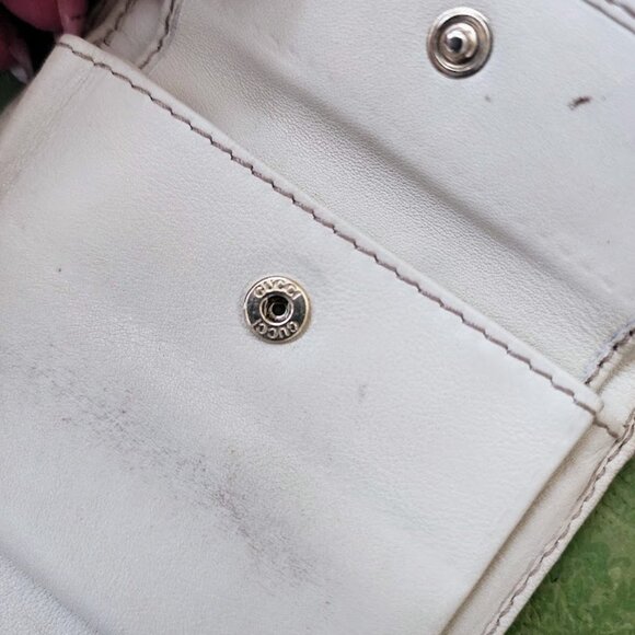 Gucci Britt GG Logo Compact Wallet - Picture 10 of 16